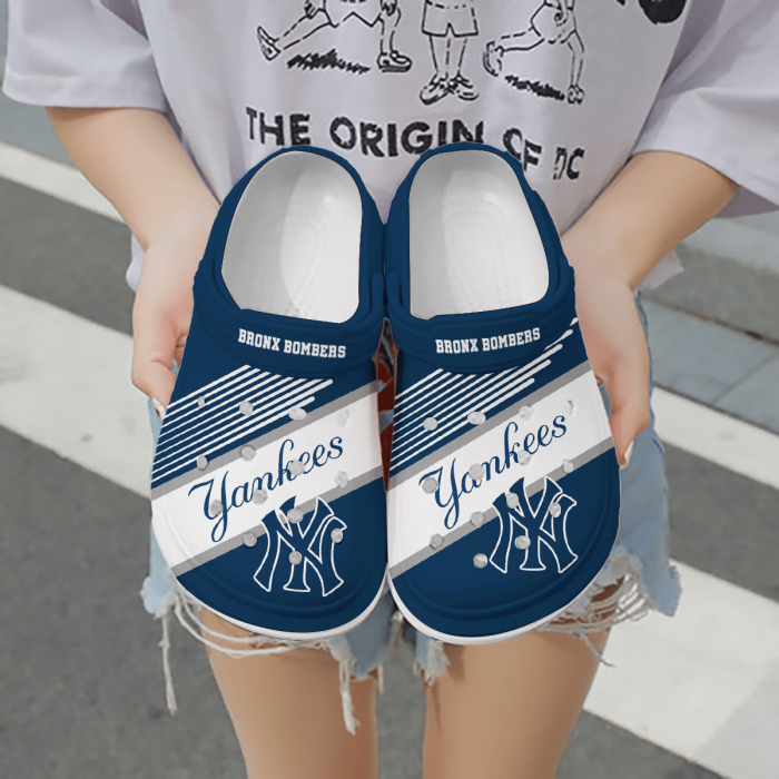 New York Yankees Custom Clogs