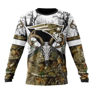 Personalized NFL New England Patriots With Deer Skull And Forest Pattern For Go Hunting Unisex Sweatshirt SWS762