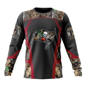 Personalized NFL Tampa Bay Buccaneers Camo Hunting Design Unisex Sweatshirt SWS903