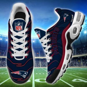 New England Patriots NFL Personalized Sport Air Max Plus TN Shoes Gradient Perfect Gift TN2796