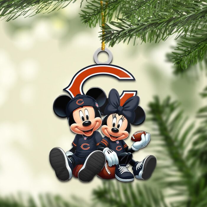 Chicago Bears Mickey & Minnie NFL Personalized Ornament For Fans WOM1117