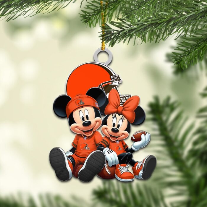 Cleveland Browns Mickey & Minnie NFL Personalized Ornament For Fans WOM1120