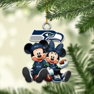 Seattle Seahawks Mickey & Minnie NFL Personalized Ornament For Fans WOM1139