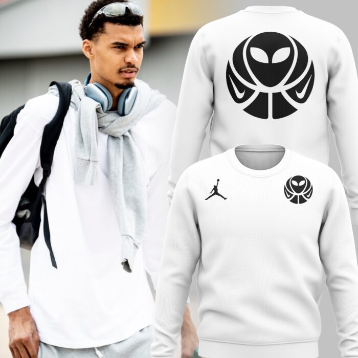 Victor Wembanyama'S Nike Alien Logo Sweatshirt - San Aantonio Spurs BCT1028